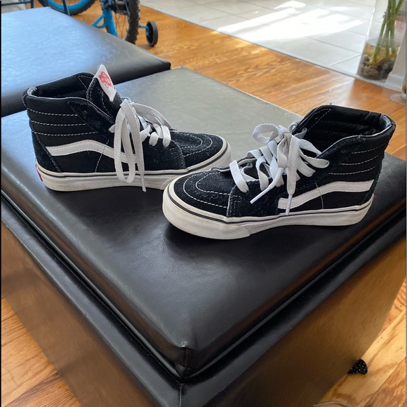 Shoes - Picture 6 of 6